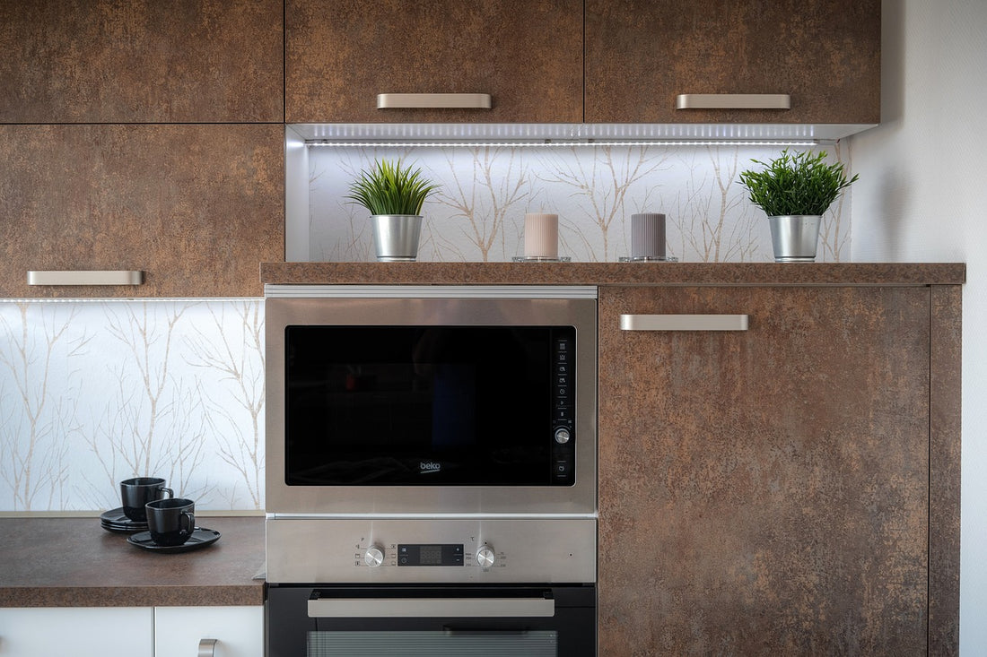 Illuminez votre cuisine avec des réglettes LED sans fil et détecteur de mouvement