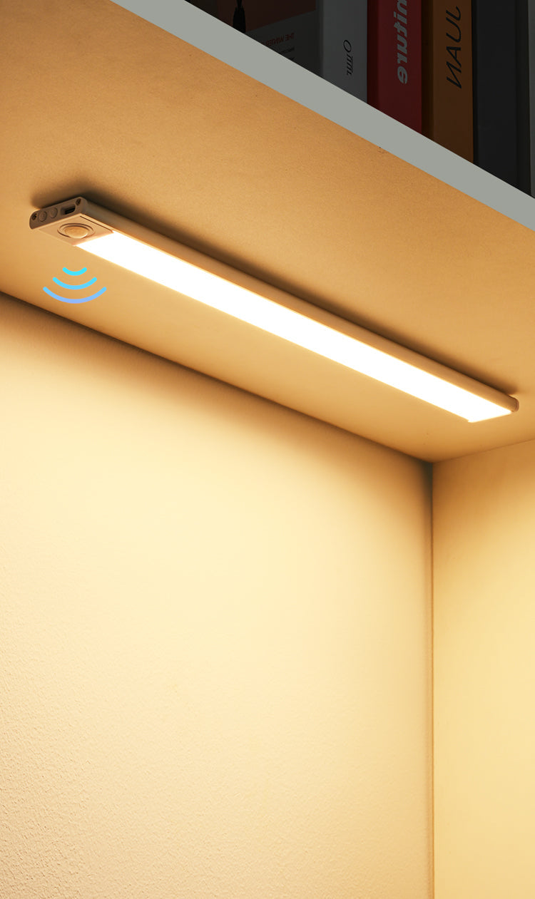 Lampe LED sous meuble pour cuisine sans fil rechargeable par USB, éclairage  d'armoire avec détecteur de mouvement, barre lumineuse LED pour armoire,  cuisine, couloir (noir, lumière chaude, 30 cm) : : Luminaires